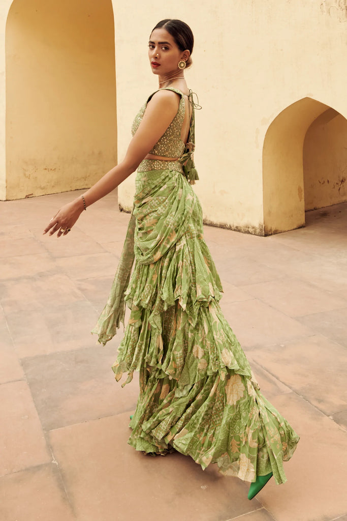 indian clothes uk, india clothing, indian outfit women, indian clothes online uk, dress indian, indian dresses uk, indian lehengas, gown india, traditional indian dresses, dresses for wedding wear, dresses for cocktail, wedding outfits indian, anarkali, evening dresses for party, bridal asian outfit, Lehenga, Lehnga, Shoulder veil dress, Indian partywear, Ethnic fashion, Bollywood outfit, Green Saree, Printed Saree, Pre Draped Saree