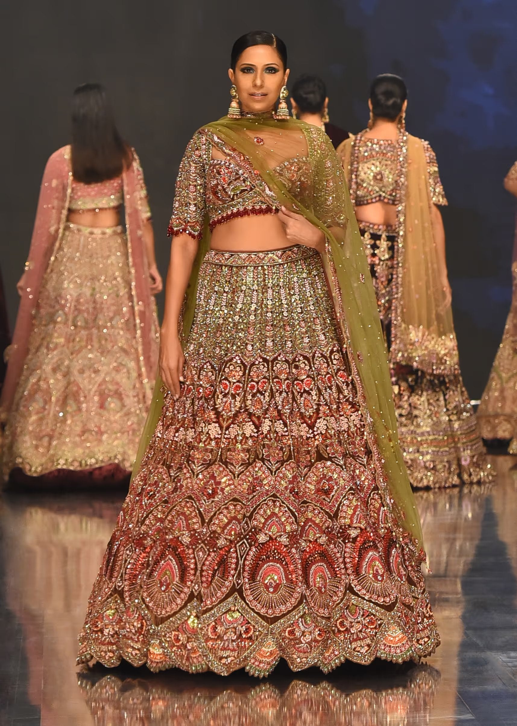 Maharani style bridal lehenga best sale